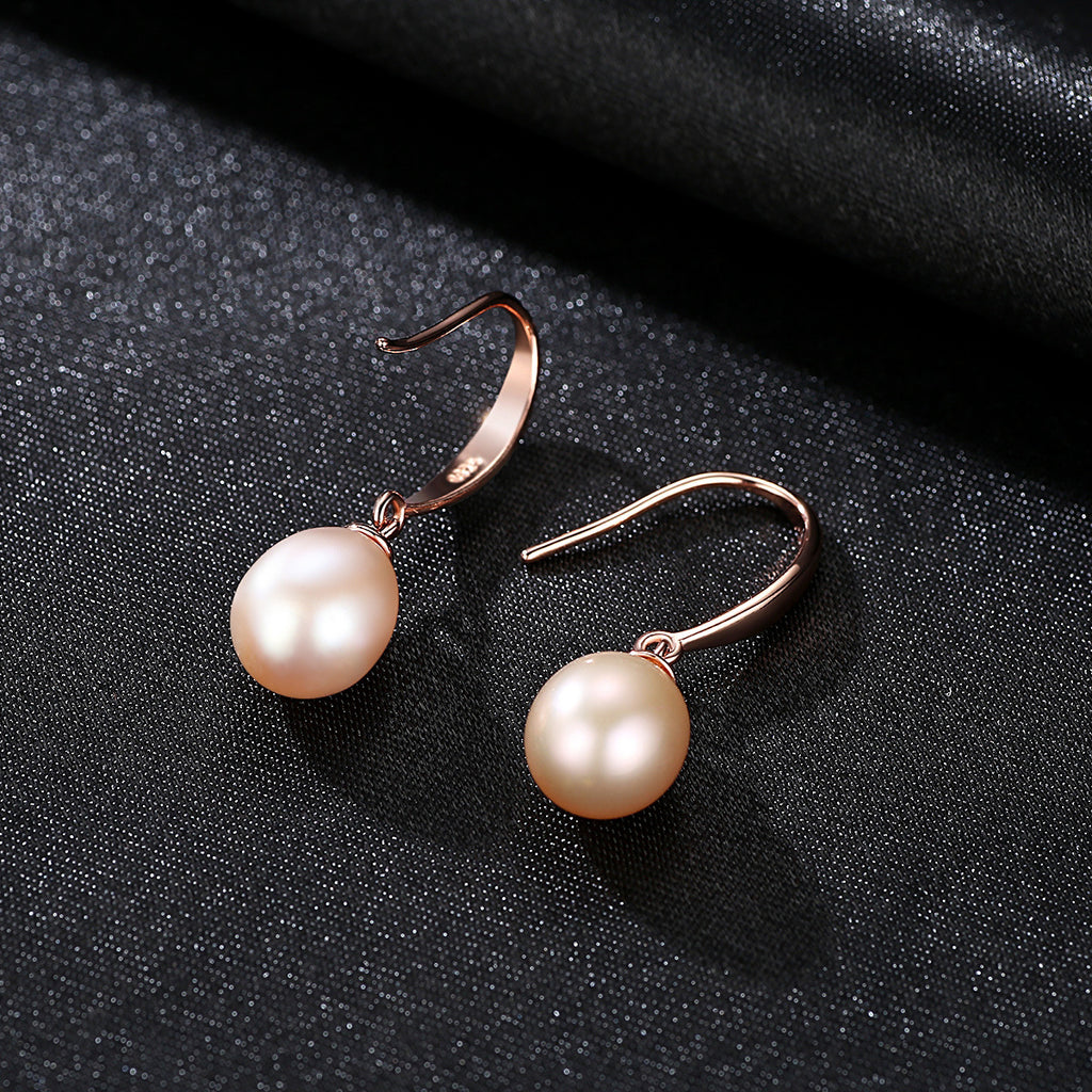 Elegante Ohrhaken mit Perlen