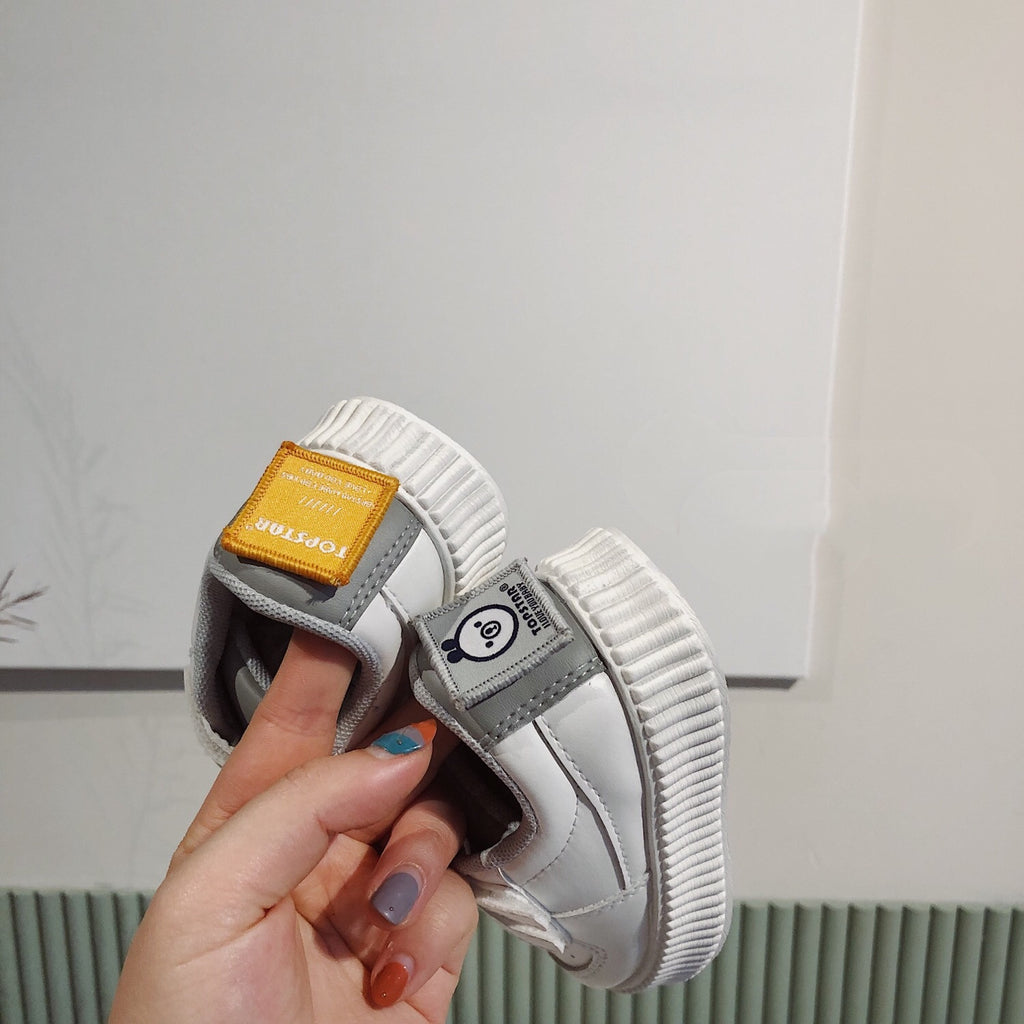 Weisser Sneaker für Kinder – Bild 4 | LuxeStyle