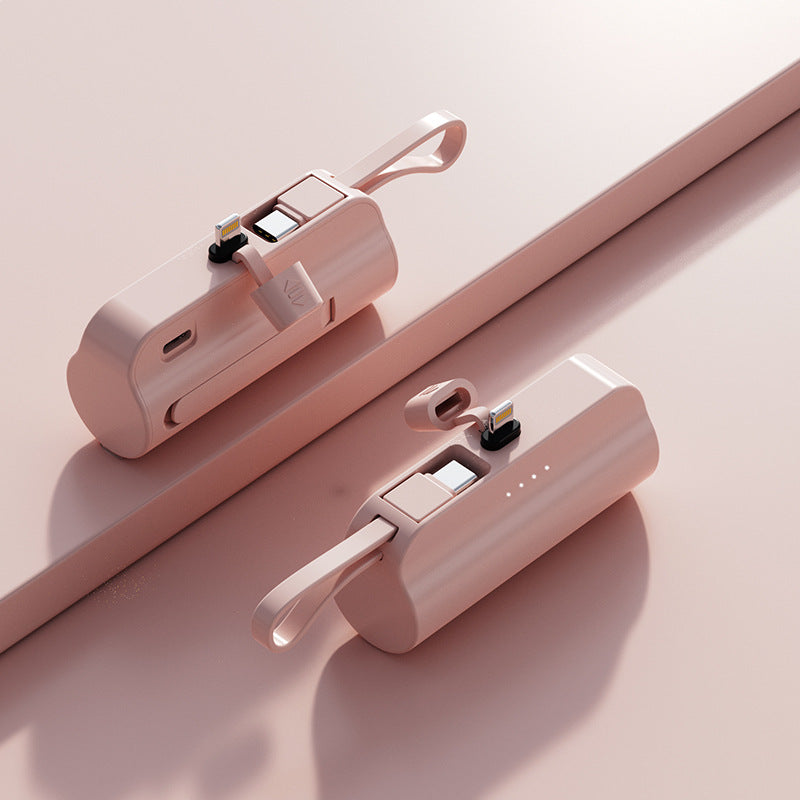 Kompakte 5000 mAh Powerbank mit integriertem Kabel