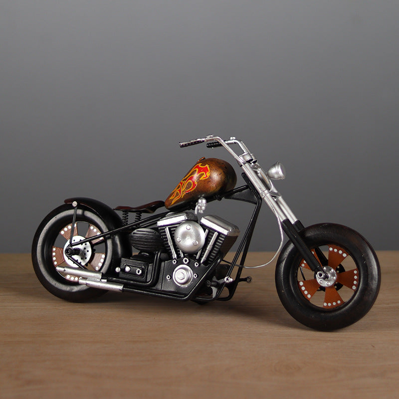 Nostalgische Harley Motorrad-Modell aus Metall – Bild 4 | LuxeStyle