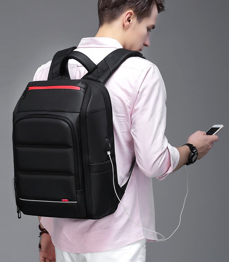 Wasserfester Rucksack mit USB-Ladeanschluss – Bild 4 | LuxeStyle