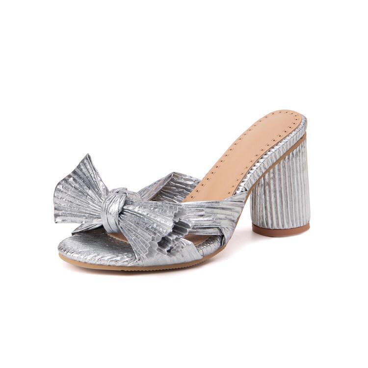 Satin-Sandalen mit Laternenfalten