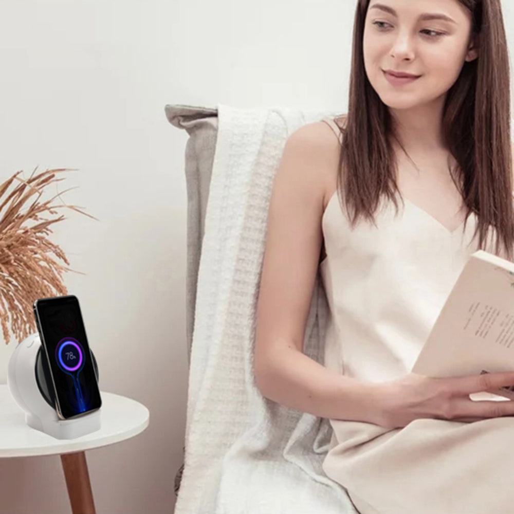3-in-1 Bluetooth-Lautsprecher · Lampe & kabelloses Ladepad – Bild 2 | LuxeStyle
