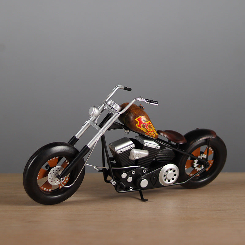 Nostalgische Harley Motorrad-Modell aus Metall – Bild 5 | LuxeStyle