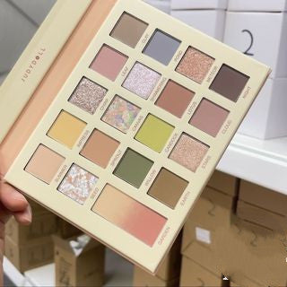 Lidschattenpalette «Summer Wilderness» (20 Farben) | LuxeStyle