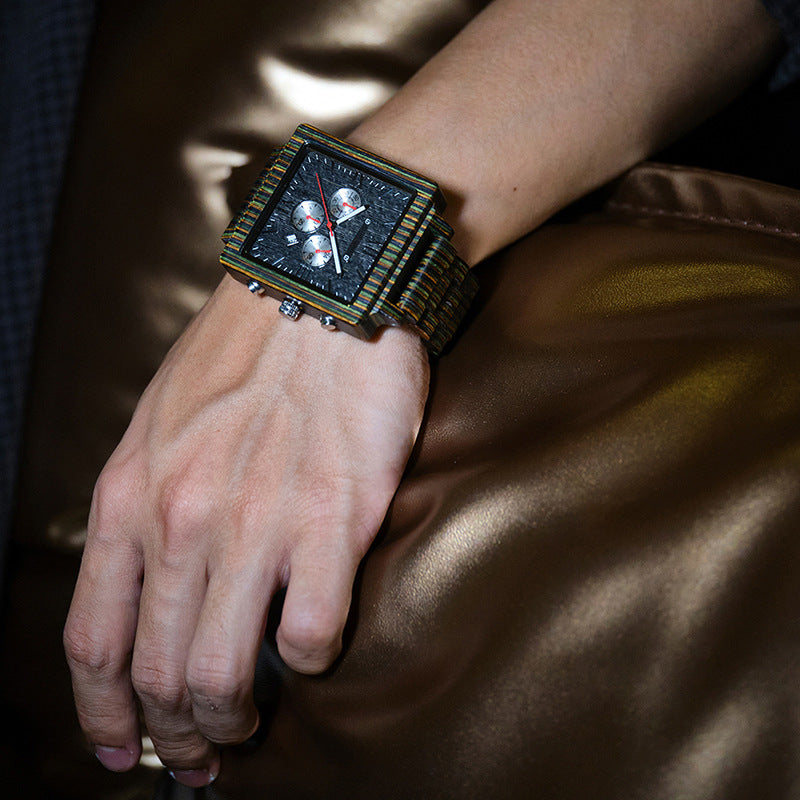 Klassische Holz-Armbanduhr