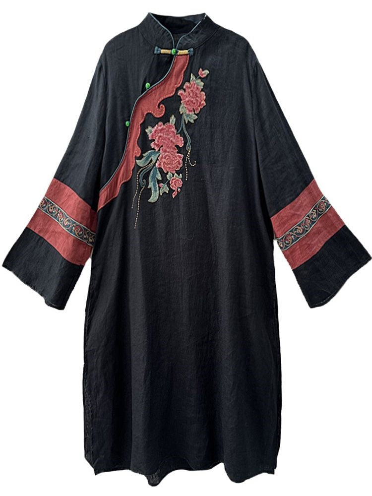 Retro-Kleid mit Stickerei und hohem Schlitz