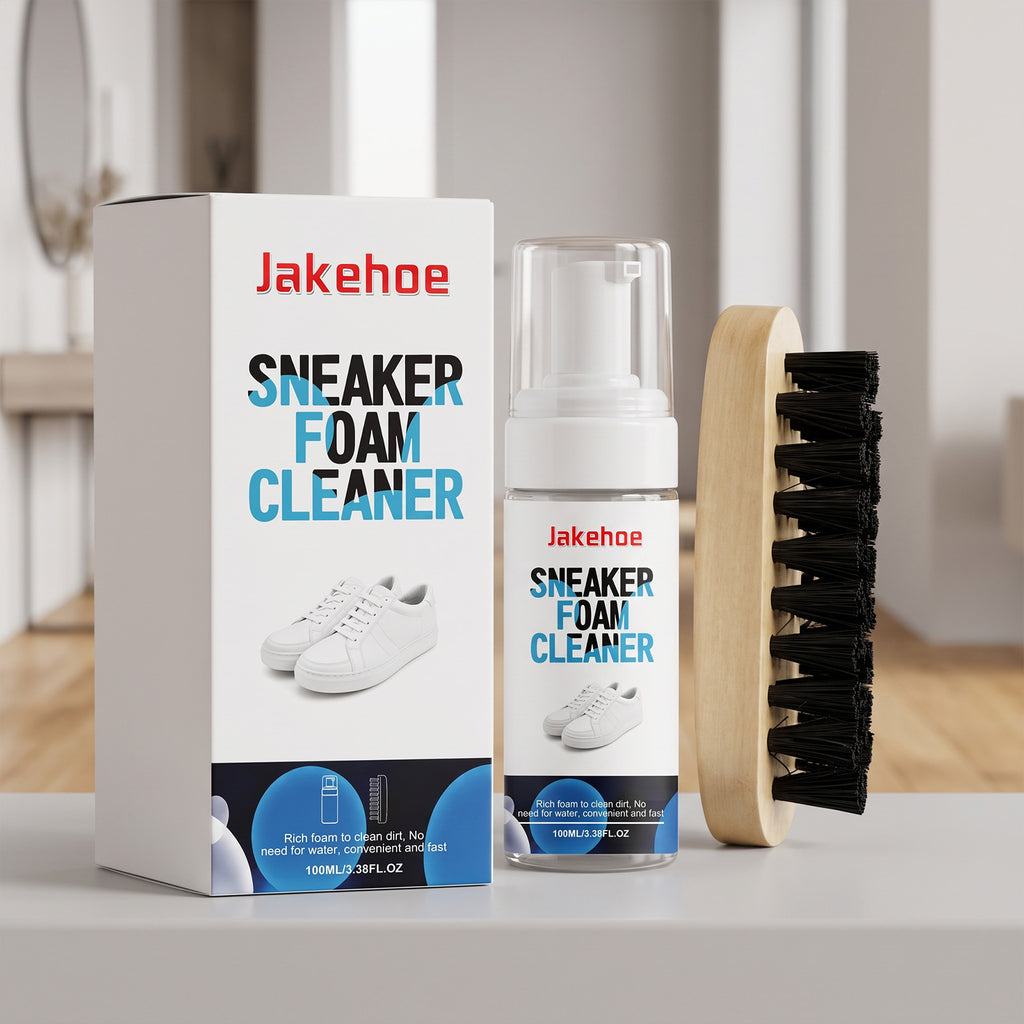 Sneaker Schaumreiniger mit Bürste – Bild 1 | LuxeStyle