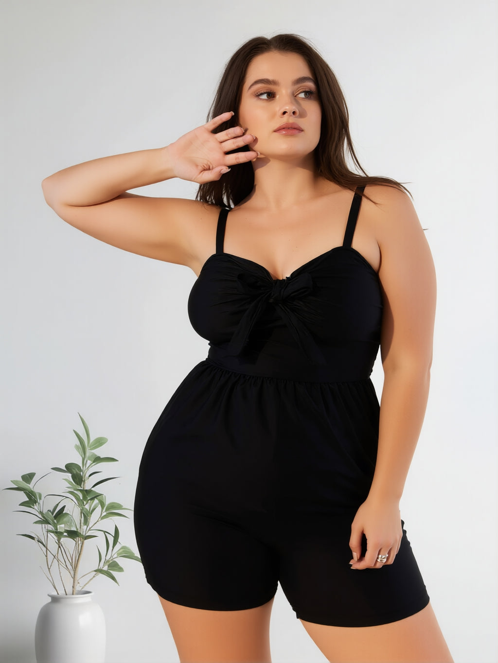 Eleganter Tankini mit hohem Halsausschnitt