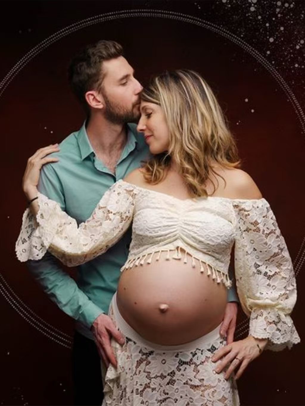 Elegantes zweiteiliges Spitzenkleid für Fotoshootings