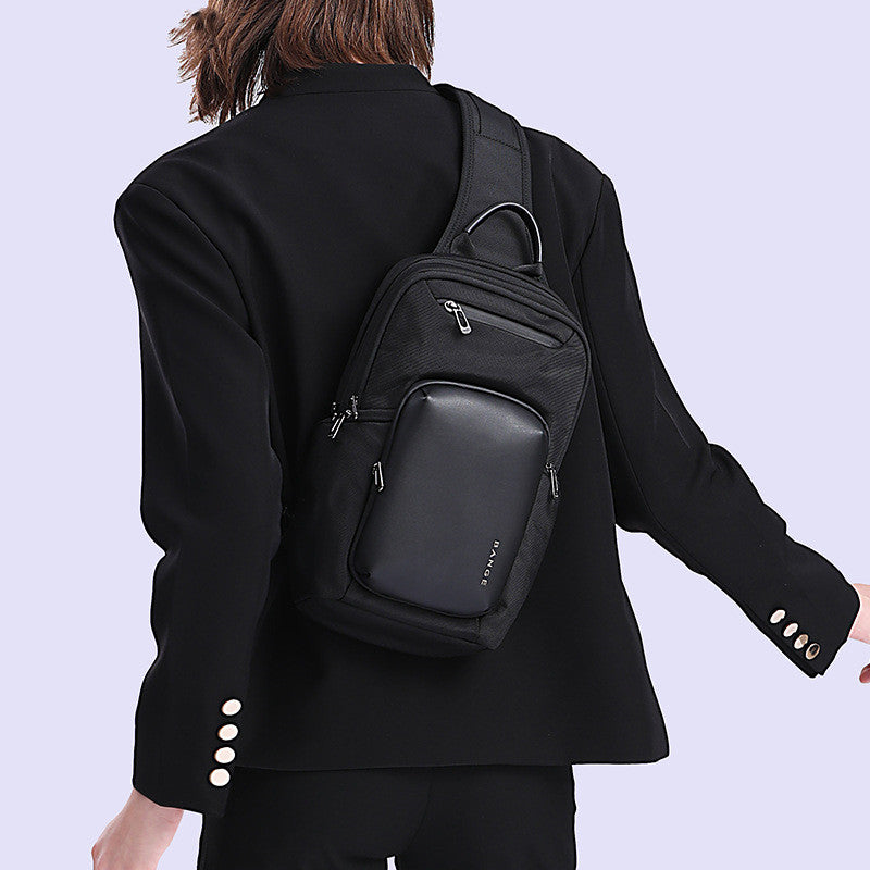 BANGE Brusttasche – Grosses Hauptfach