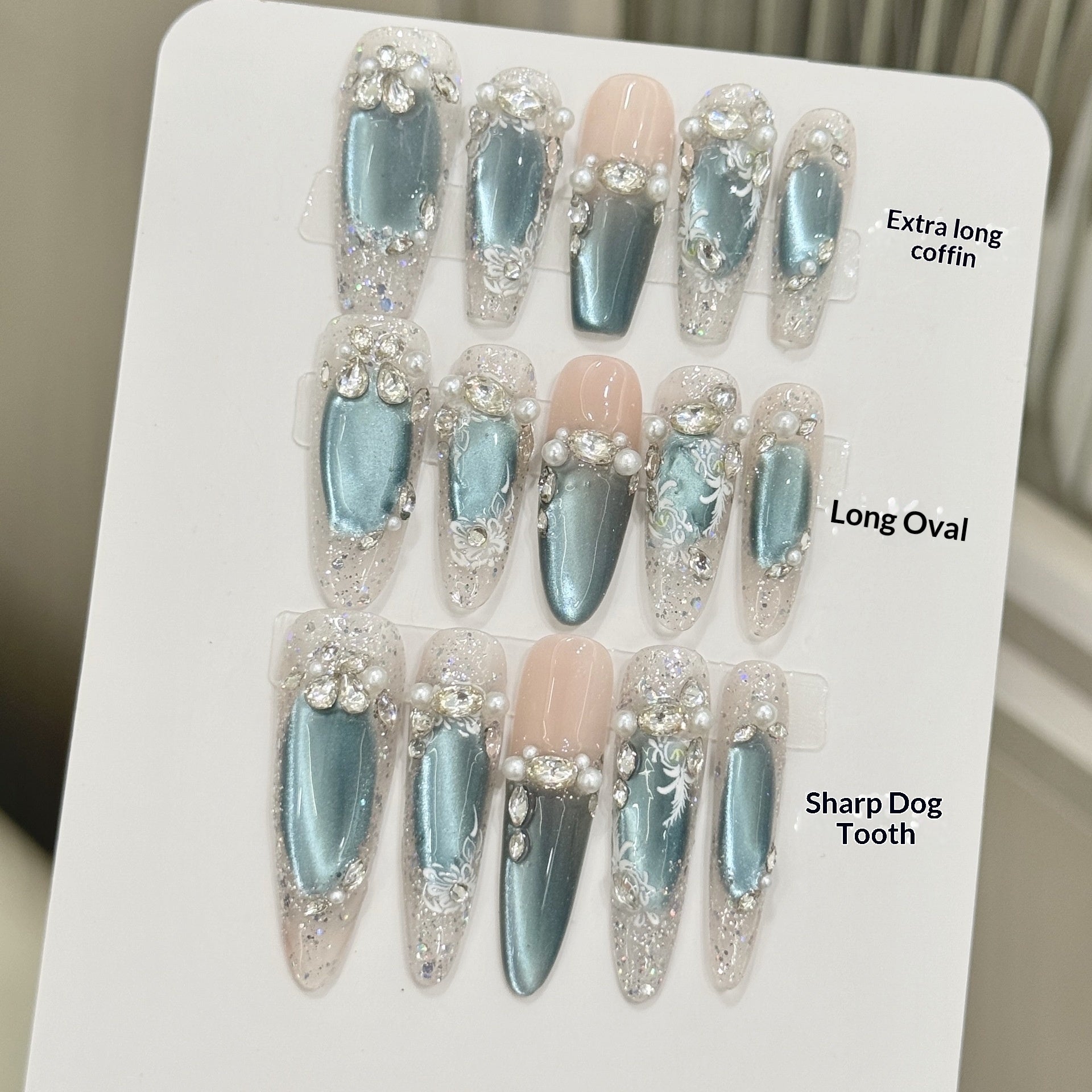 Eisklarer blauer Katzenaugen-Nagelsticker
