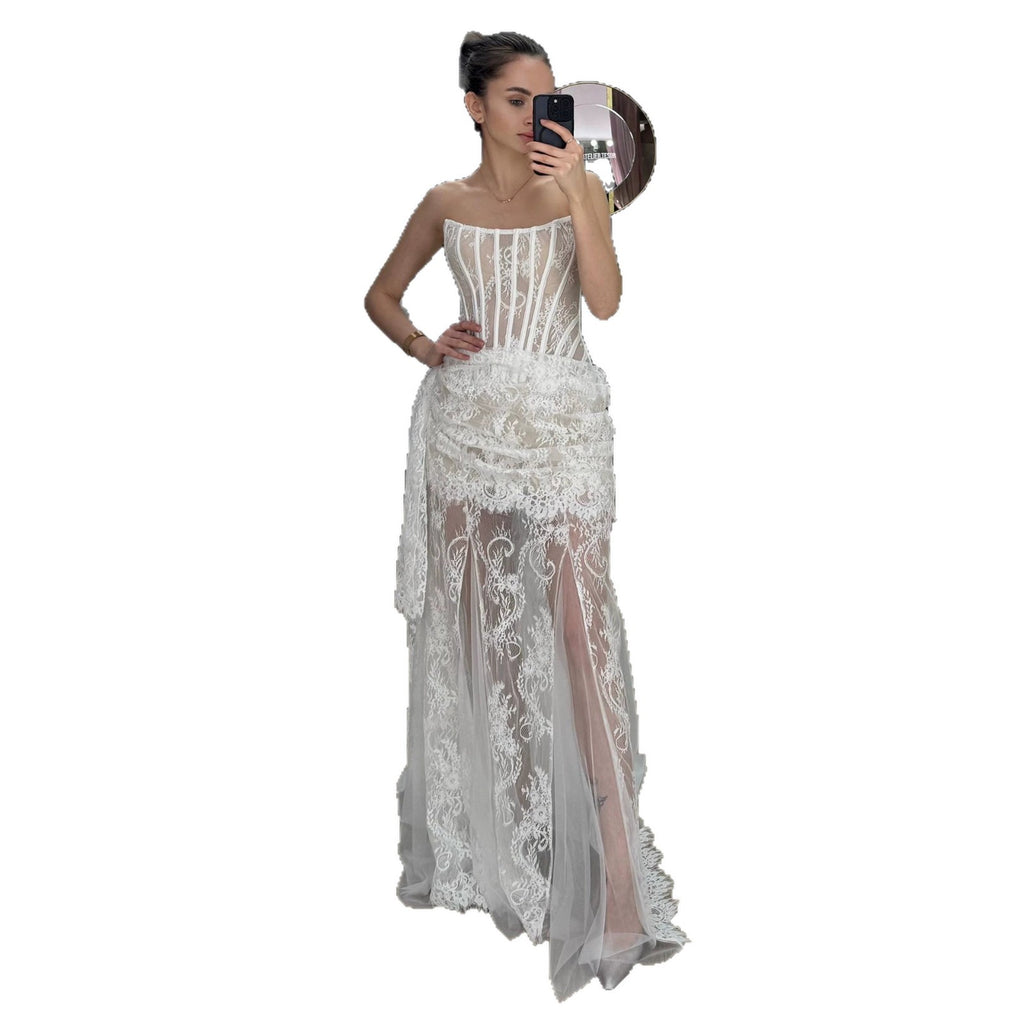 Trägerloses Spitzen-Maxikleid