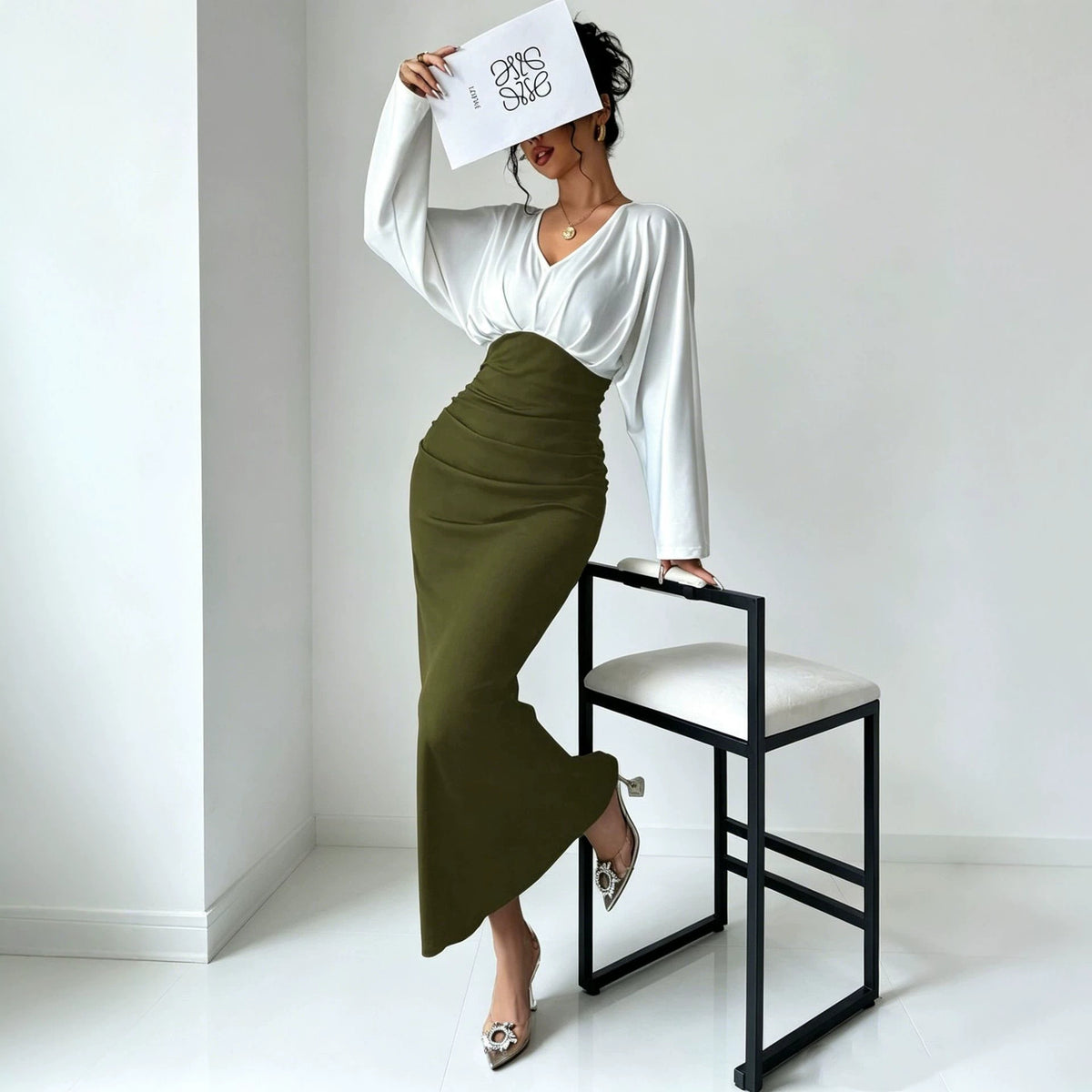 Elegantes Slim-Fit Maxikleid mit Patchwork – Bild 1 | LuxeStyle