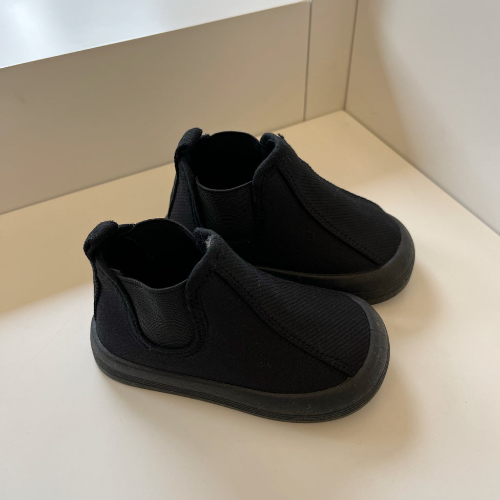 Wollfutter-Kinderschuhe