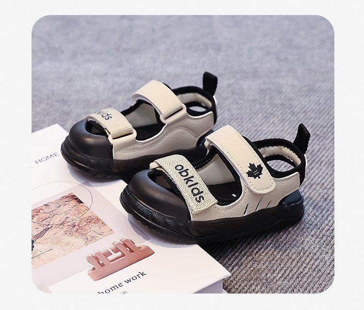 Kinder-Sportsandalen mit Klettverschluss