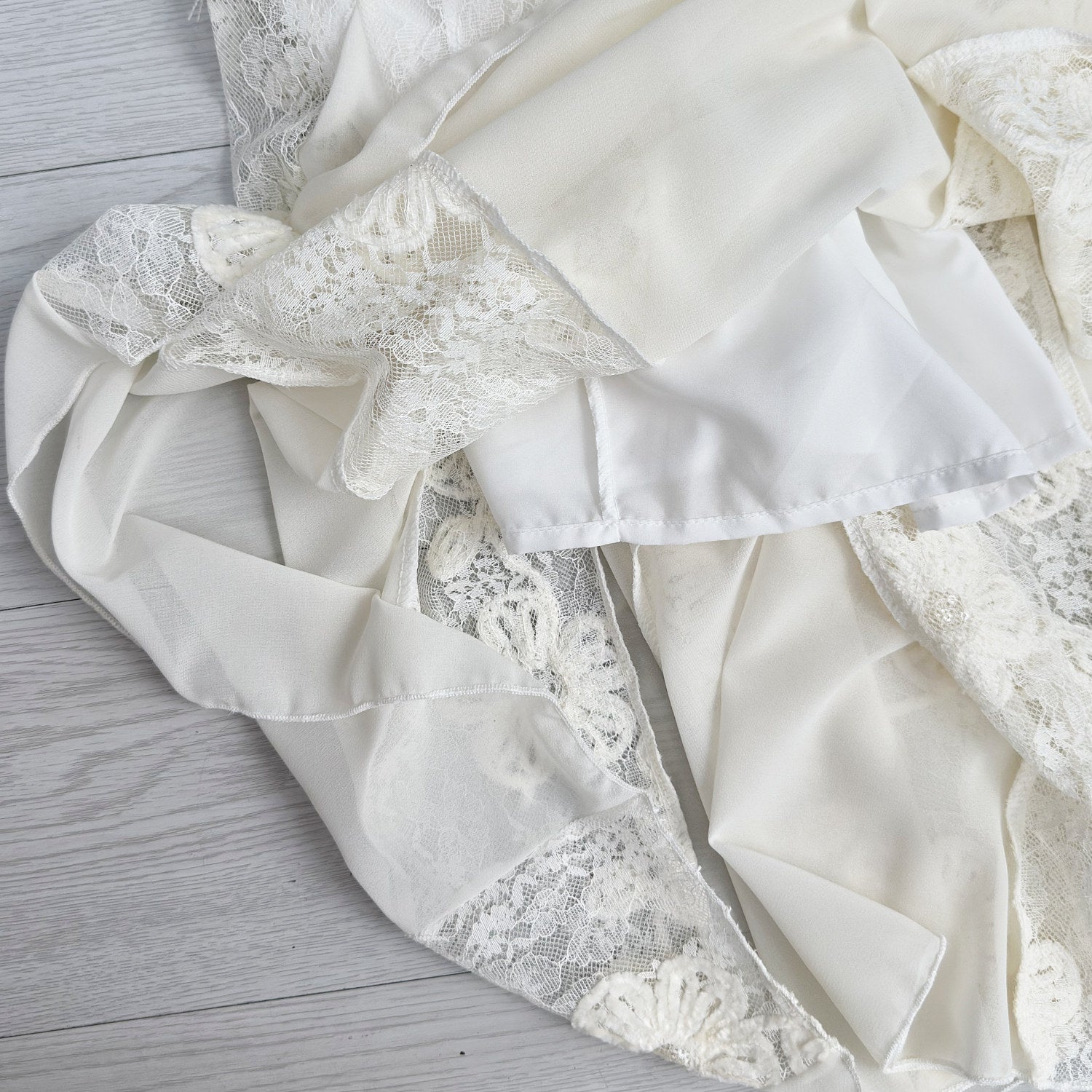 Elegantes A-Linien-Kleid mit Spitze