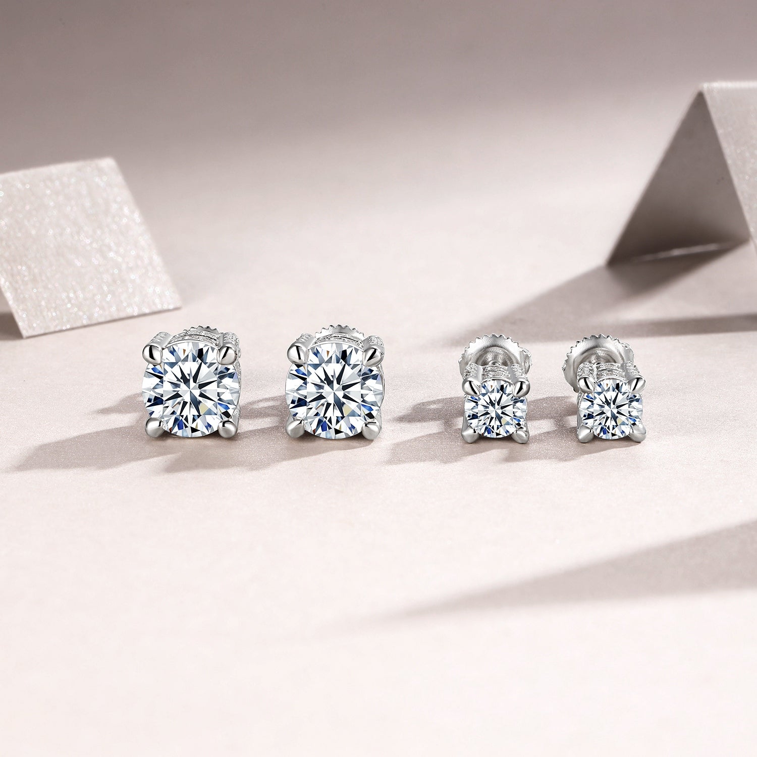 Moissanit-Ohrstecker «Duo» 0,5 & 2 ct · 925 Silber