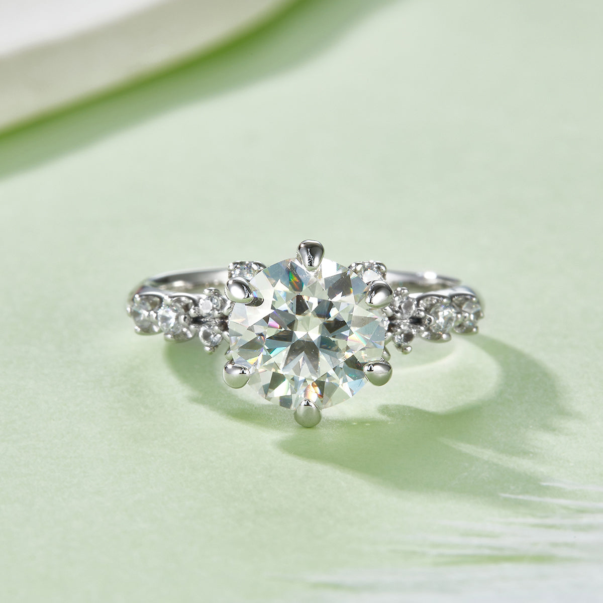 Silber 2ct Moissanstein Ring mit Blumenakzent, GRA-Zertifiziert