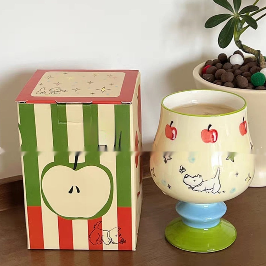 Keramiktasse mit Apfel-Welpen-Motiv