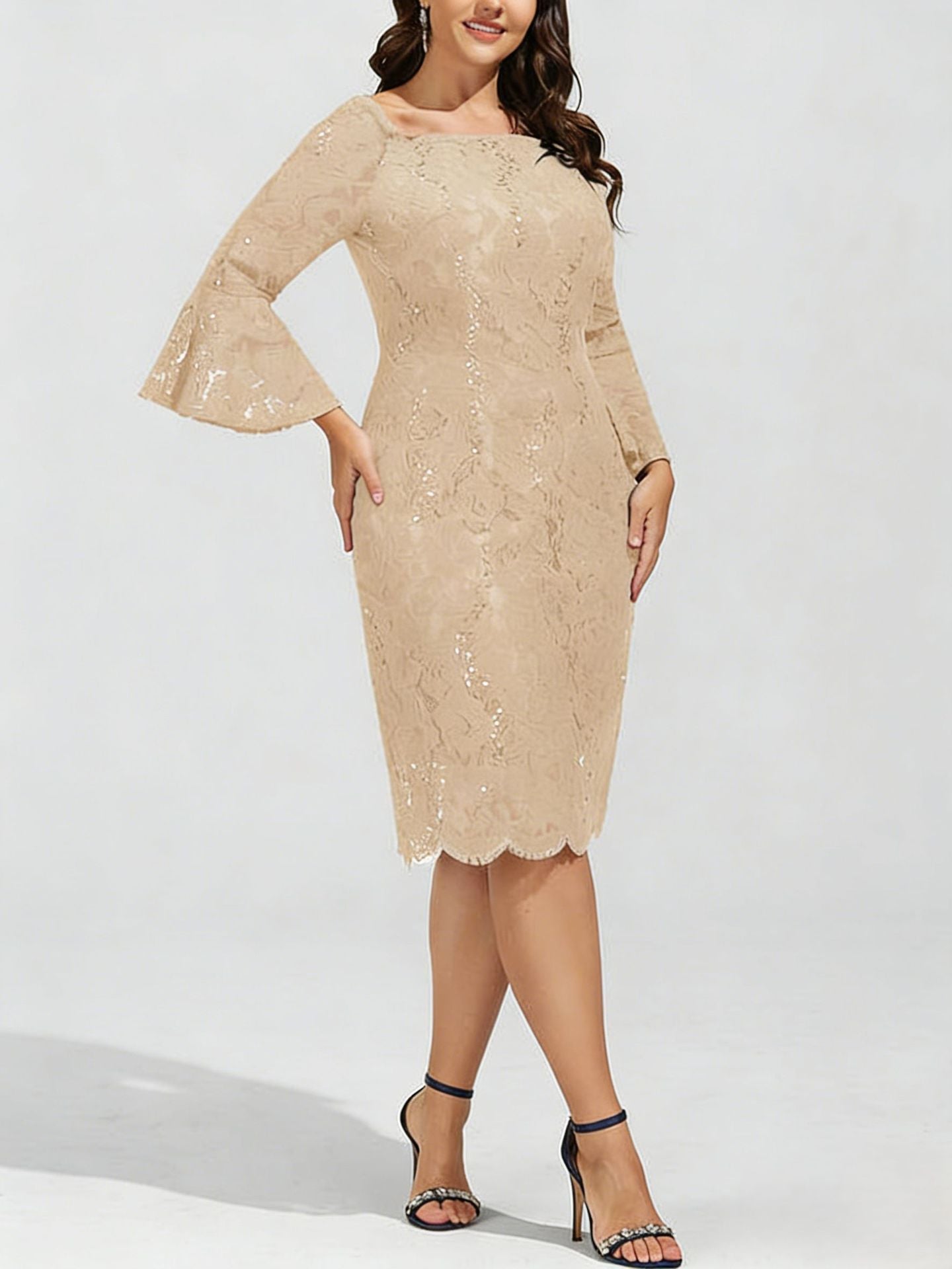 Elegantes Kleid mit Stickerei