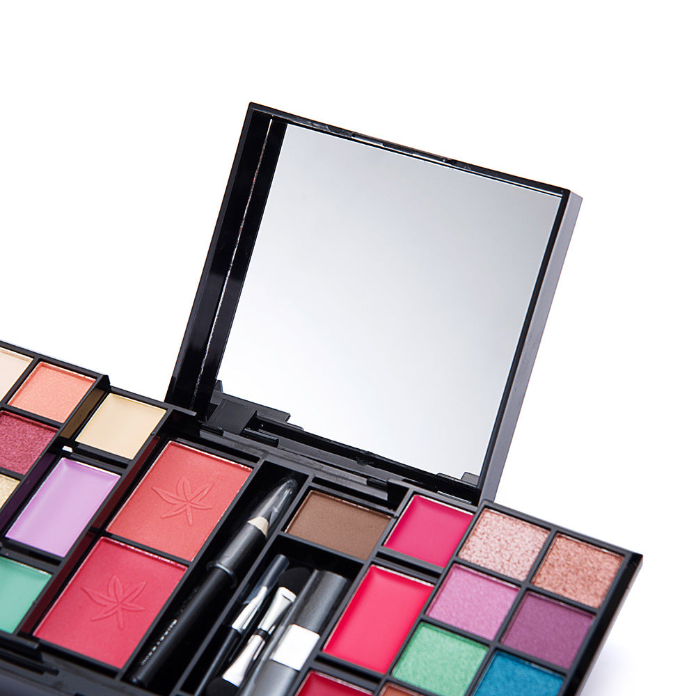 Makeup-Palette: Augen-, Lippen- und Augenbrauen-Puder – Bild 2 | LuxeStyle