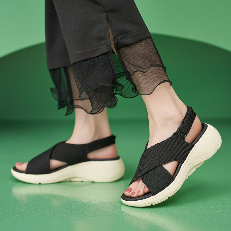 Leichte Plateau-Sandalen für Damen – Bild 8 | LuxeStyle