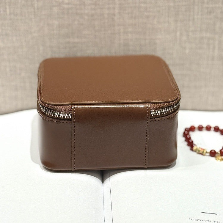 Echtleder Box für Ohrringe und Schmuck | LuxeStyle