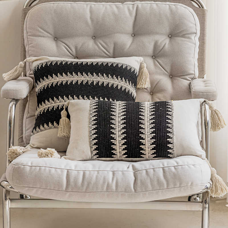 Quadratisches Sofa-Kissen mit Bezug – Bild 9 | LuxeStyle