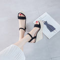 Sandalen mit Scharnieren und Sattel – Bild 6 | LuxeStyle