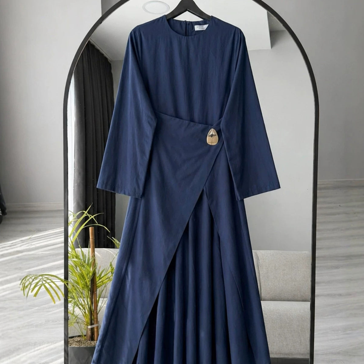 Langärmliges Kleid – Bild 4 | LuxeStyle