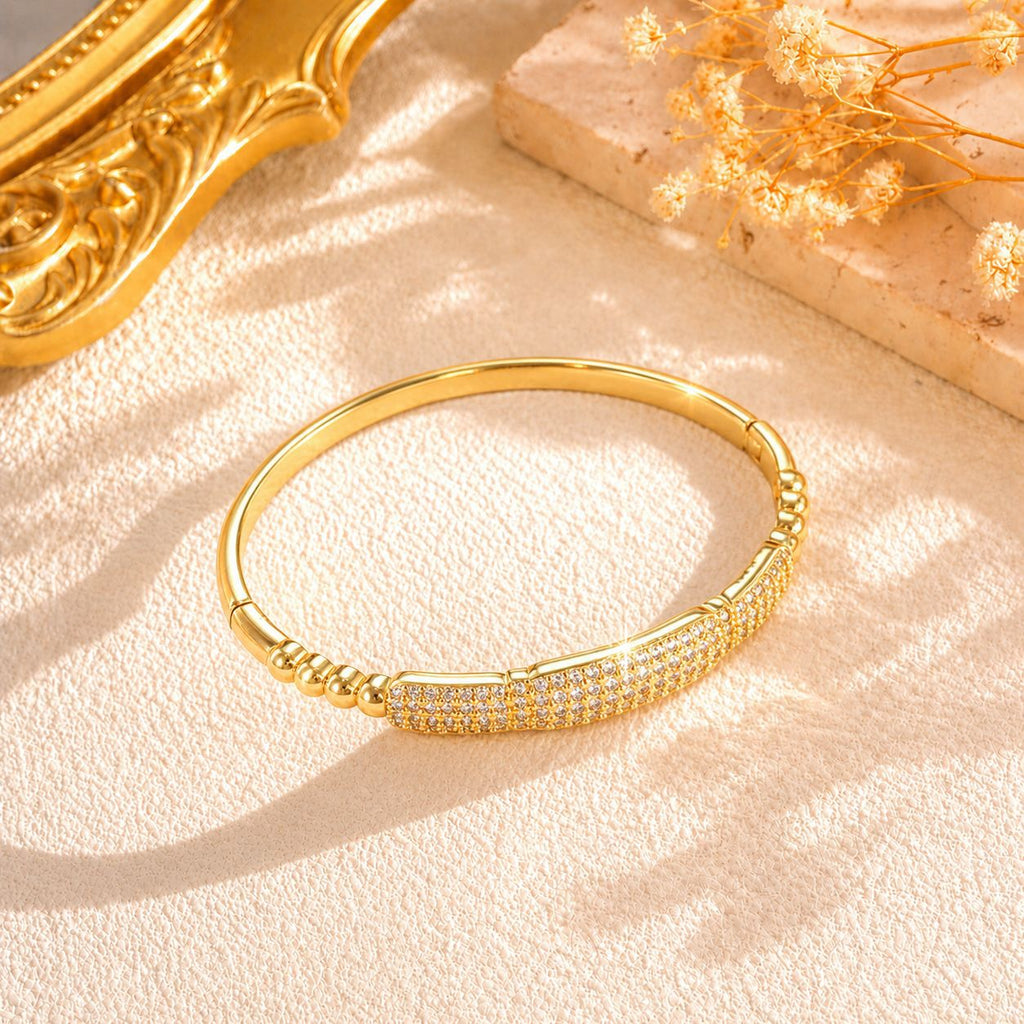 Funkelndes Armband mit Strass-Sternen