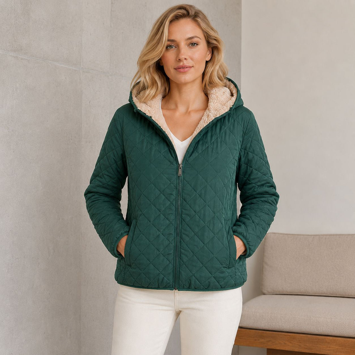 Kurzmantel mit Kapuze aus Polyester – Bild 6 | LuxeStyle