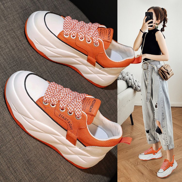 Damen Plateau-Sneaker aus Mikrofaser