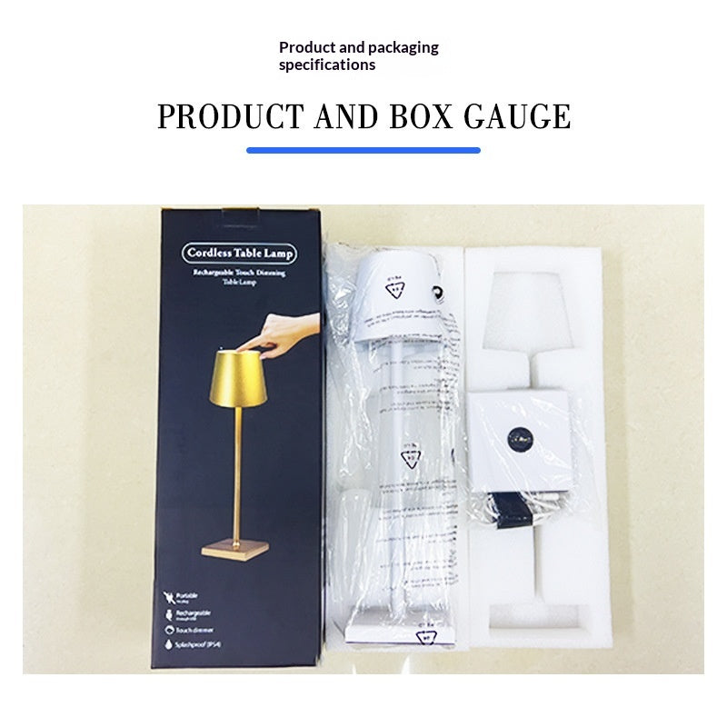 Moderne Nachttischlampe mit USB-Ladefunktion – Bild 4 | LuxeStyle