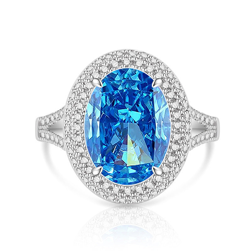 Verstellbarer Ring mit schimmerndem Zirkonia