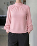 Strickpullover mit Rollkragen und Spitze – Ansicht 2