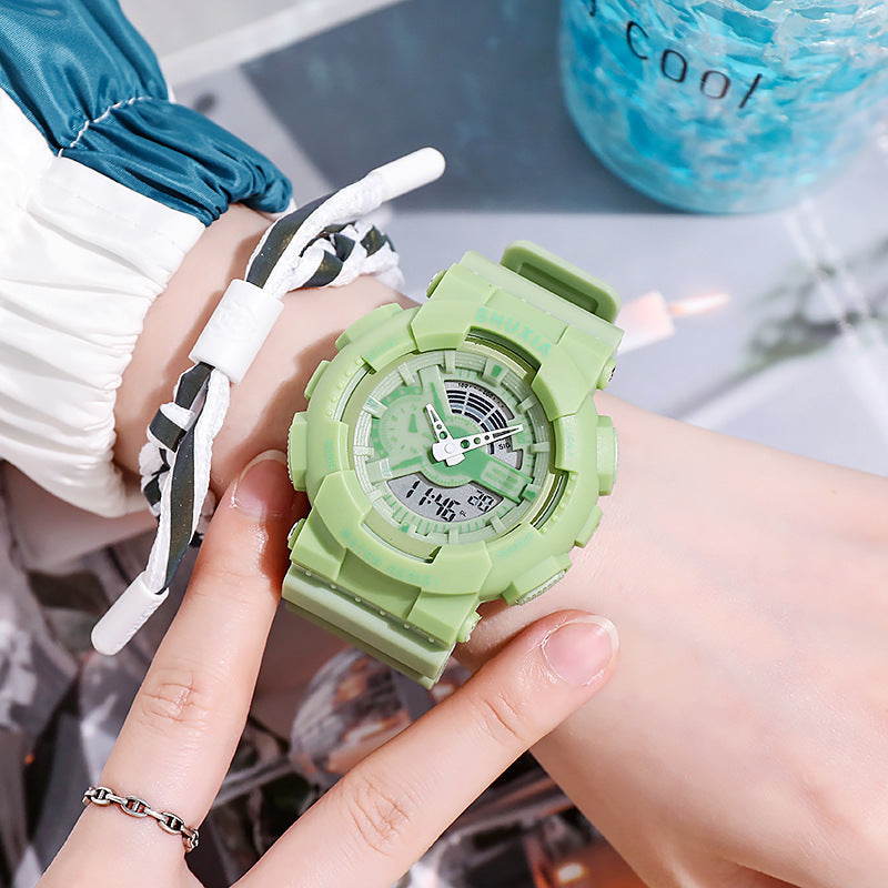 Sportliche Smartwatch mit Doppelanzeige 50 mm – Bild 10 | LuxeStyle
