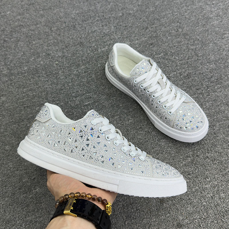 Sneaker mit Glitzersteinen – Bild 4 | LuxeStyle