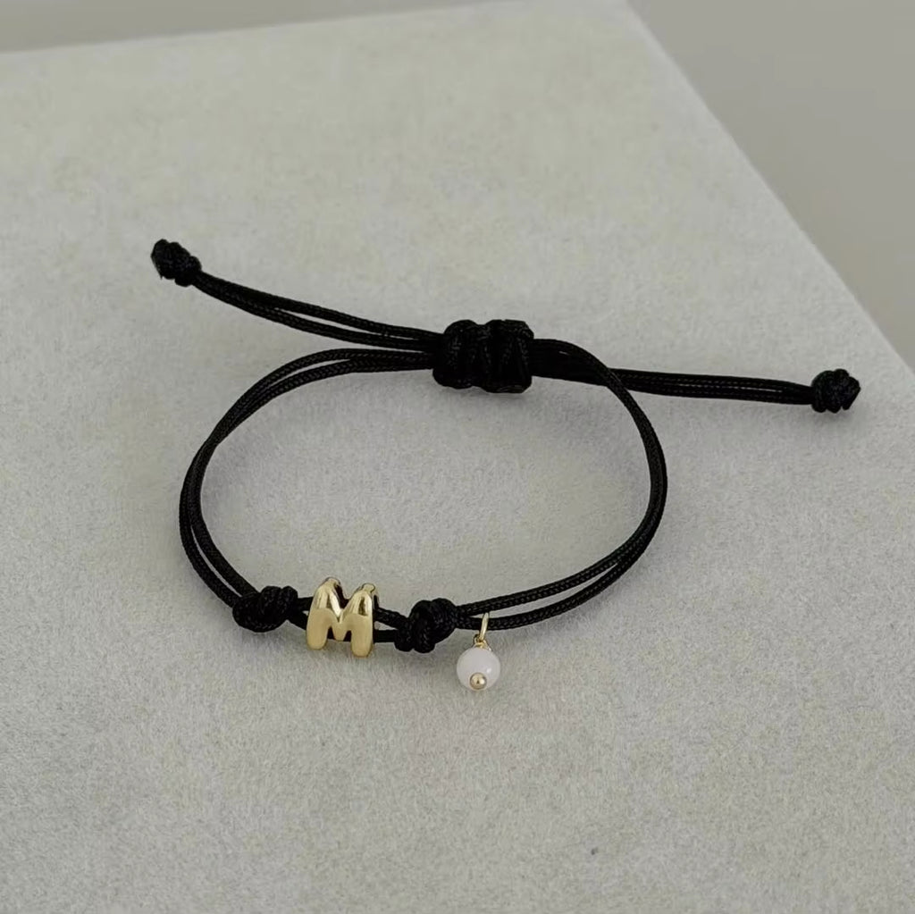 Armband mit 26 Buchstaben und geflochtenem Seil – Bild 5 | LuxeStyle