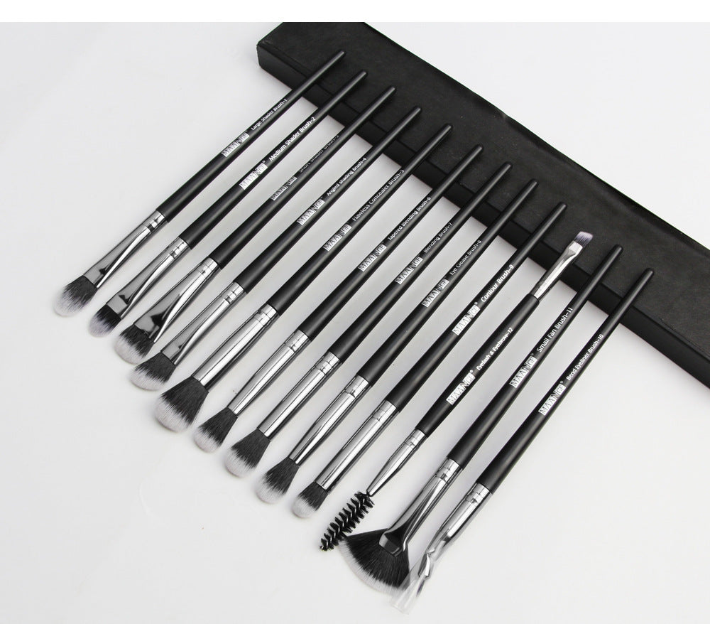12-teiliges Lidschatten- & Eyeliner-Pinselset – Bild 5 | LuxeStyle