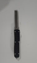 Kamm mit Stahlklinge