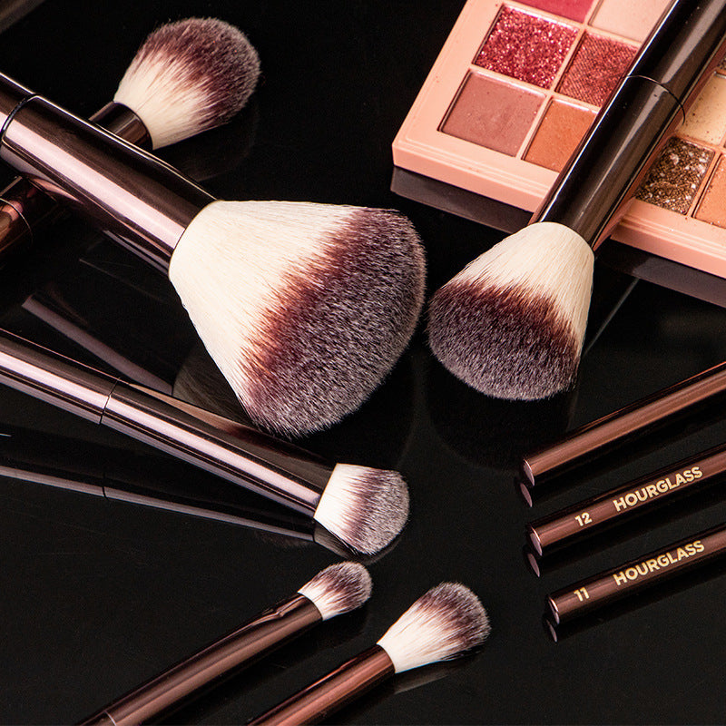 Puder- & Lidschattenpinsel – Bild 6 | LuxeStyle