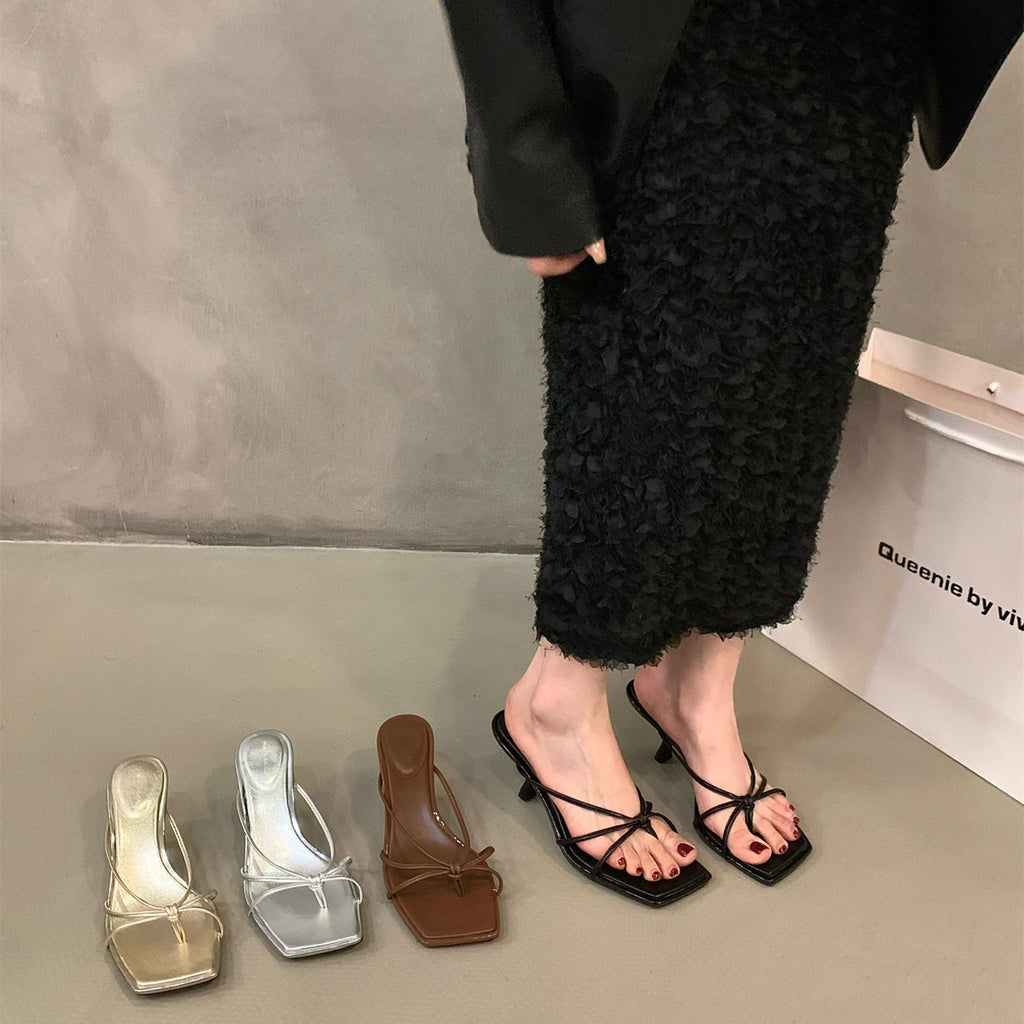 Elegante T-Strap Sandalen