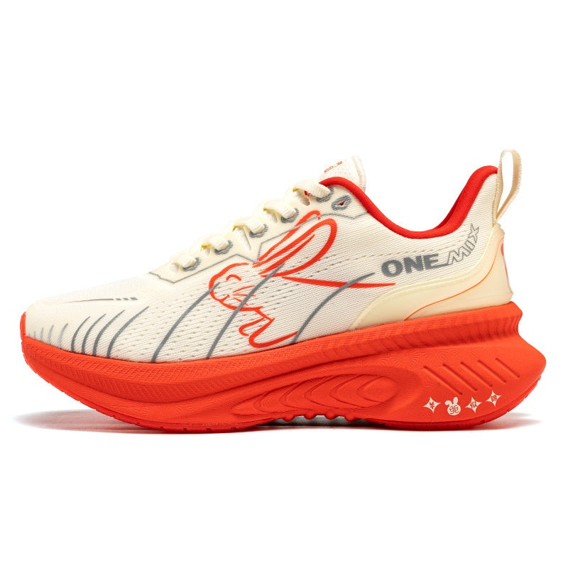 Dämpfende Laufschuhe mit Rebound-Effekt
