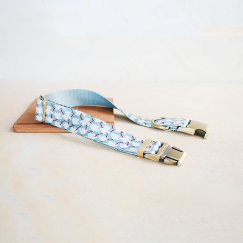 Hundehalsband und Leine mit Blumenmuster – Bild 4 | LuxeStyle