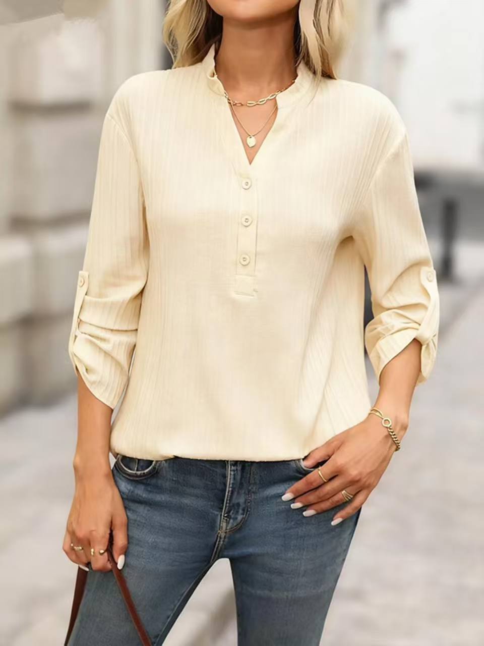 V-Ausschnitt Hemd – Vielseitiges Casual-Top – Bild 3 | LuxeStyle