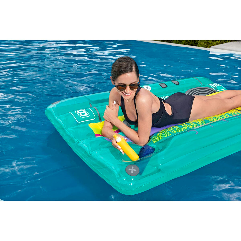 Retro Kassetten Luftmatratze – Cooler Style für Pool & Strand