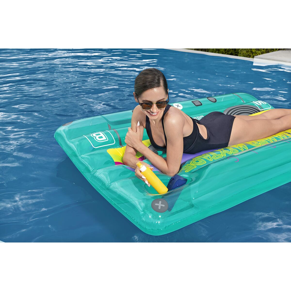 Retro Kassetten Luftmatratze – Cooler Style für Pool & Strand