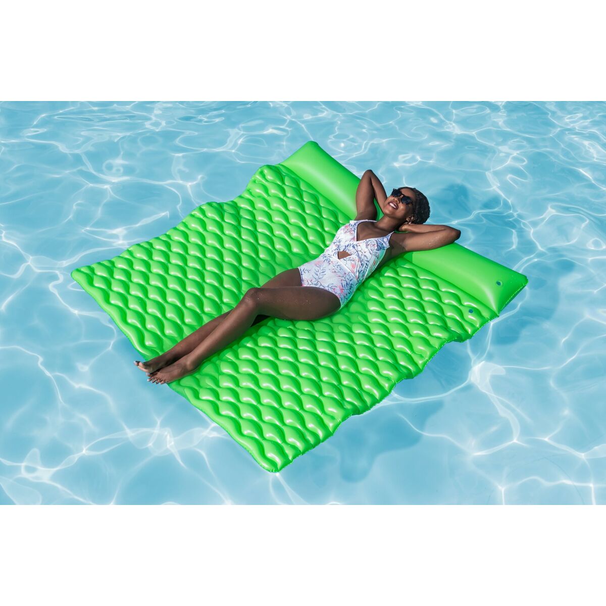 Riesen Luftmatratze Grün – XXL-Liegefläche für Strand & Pool